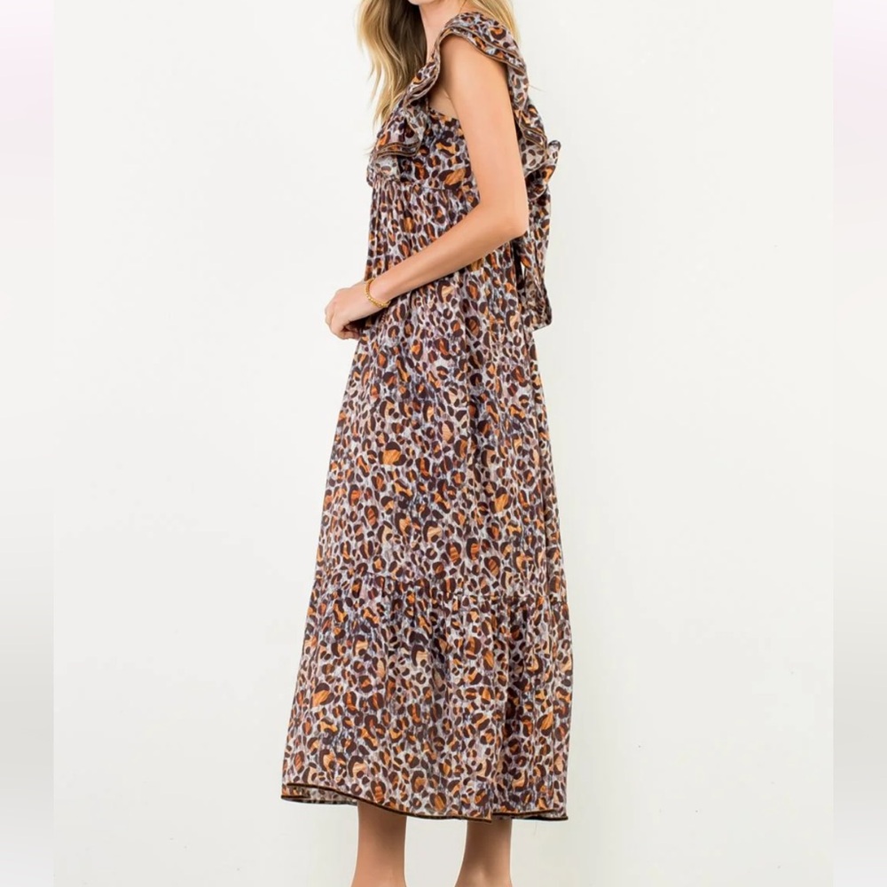 THML Flutter Sleeve Leopard Maxi Dress Medium NWT NEW Flowy Animal Print - Picture 4 of 11